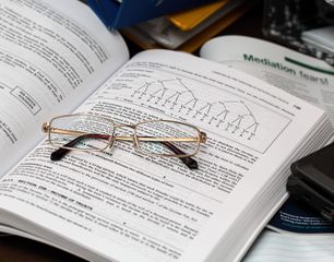 Research Writers - PeoplePerHour Image